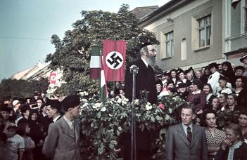 Csősz László tart előadást „Holokauszt-emlékezet, holokauszt-ábrázolások ” sorozatban.