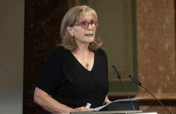 Megtartotta székfoglaló előadását Bollobás Enikő